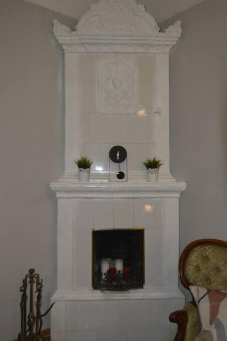Unique Spacious Classic 3 Bedroom Midtown Apartment ! Billiard Room ! Riga Exteriör bild